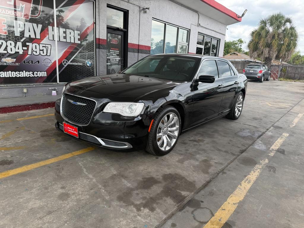 2018 Chrysler 300